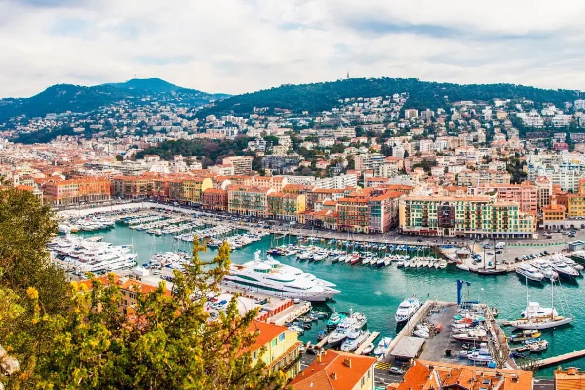 Nice, une ville dynamique où réussir son accompagnement à ma certification Qualiopi.