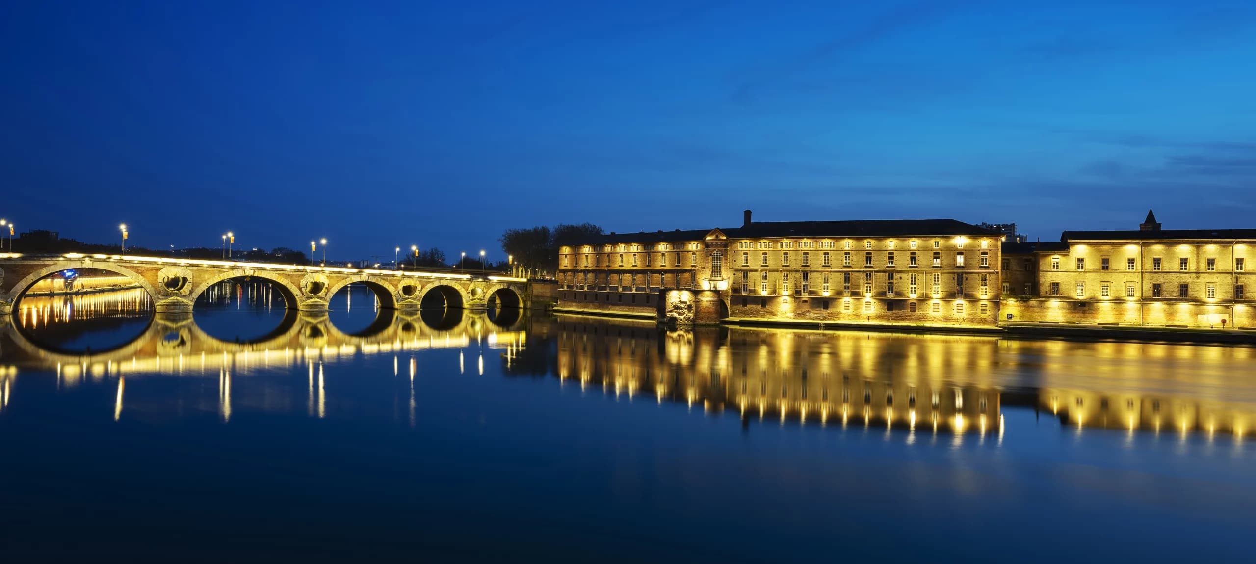Les quais de Bordeaux, un cadre propice à un accompagnement Qualiopi de qualité pour les organismes de formation.