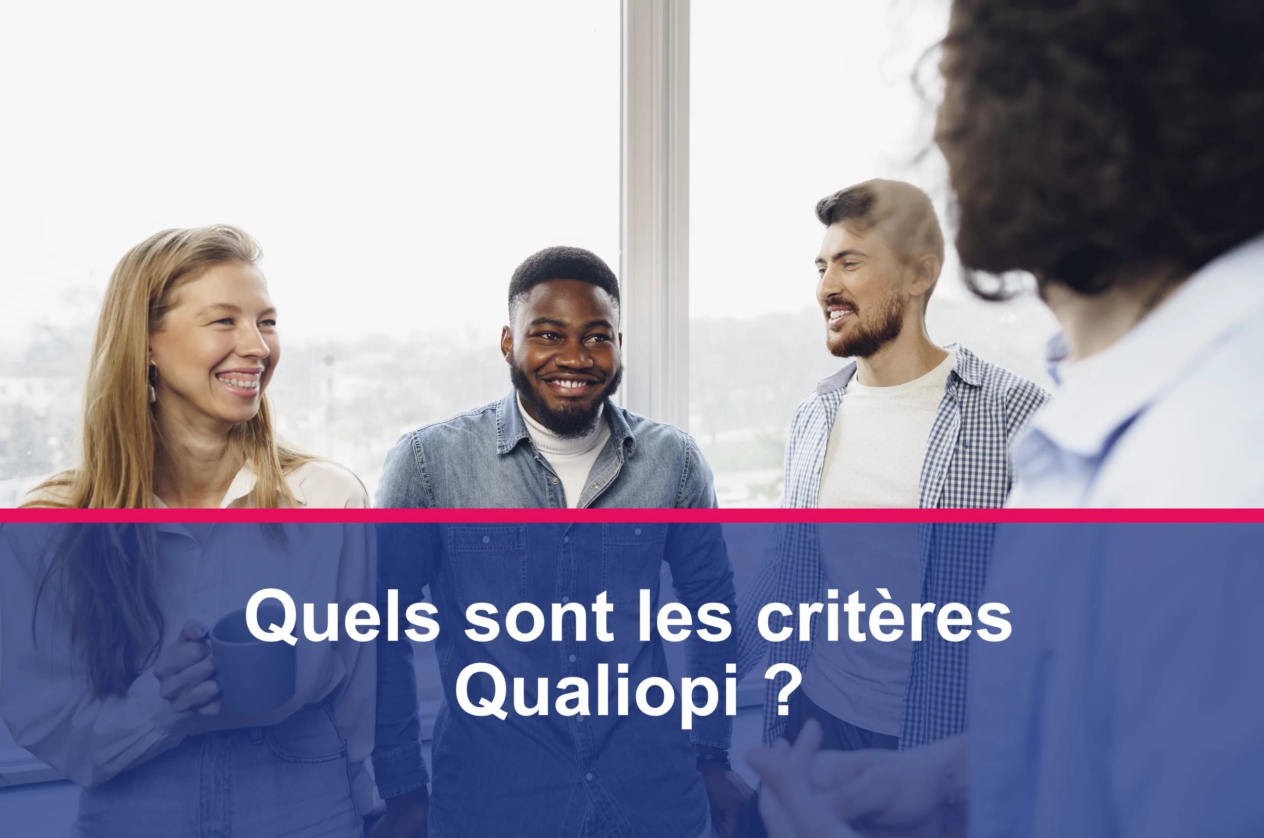 Des formateurs discutant des critères Qualiopi pour réussir leur certification en 2025